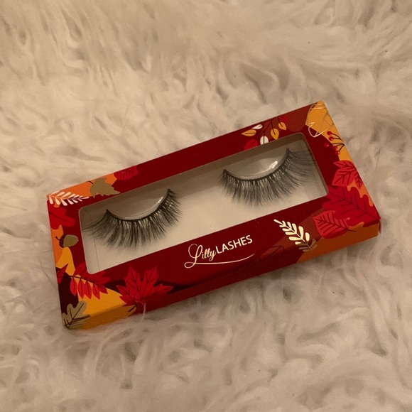 Lilly lashes - Picture 2 of 4